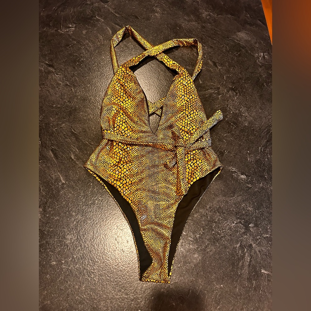 NWOT , One piece bikini , snake print pattern - Picture 1 of 5